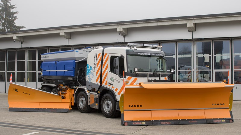 Im Jahr 2024 nahm die Gebietseinheit VI den ersten elektronischen LKW für den Winterdienst in Mitteleuropa in Betrieb. Mit der Elektrifizierung der Fahrzeugflotte trägt die Gebietseinheit einen wichtigen Teil zur Dekarbonisierung bei.