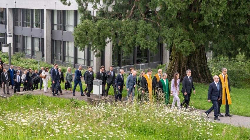 Der «Dies academicus» unter dem Motto «Auf zu neuen Horizonten» war der traditionelle Höhepunkt des akademischen Jahrs und ein Treffen von Mitgliedern, Ehemaligen und prägenden Persönlichkeiten auf dem Campus.